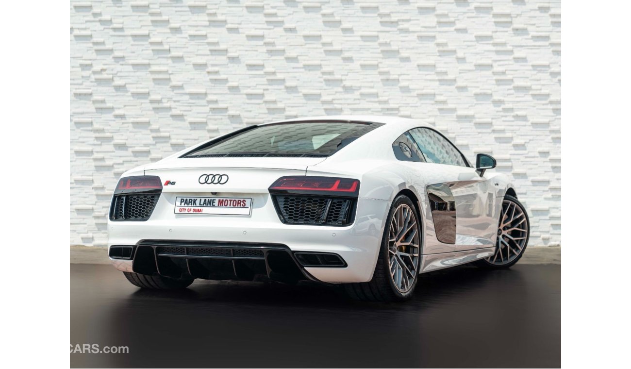 أودي R8 AED 8,861 PM • R8 V10 5.2L AWD • ONLY 60,000 KMS • FULL AUDI SERVICE HISTORY AND NEXT FREE SERVICE