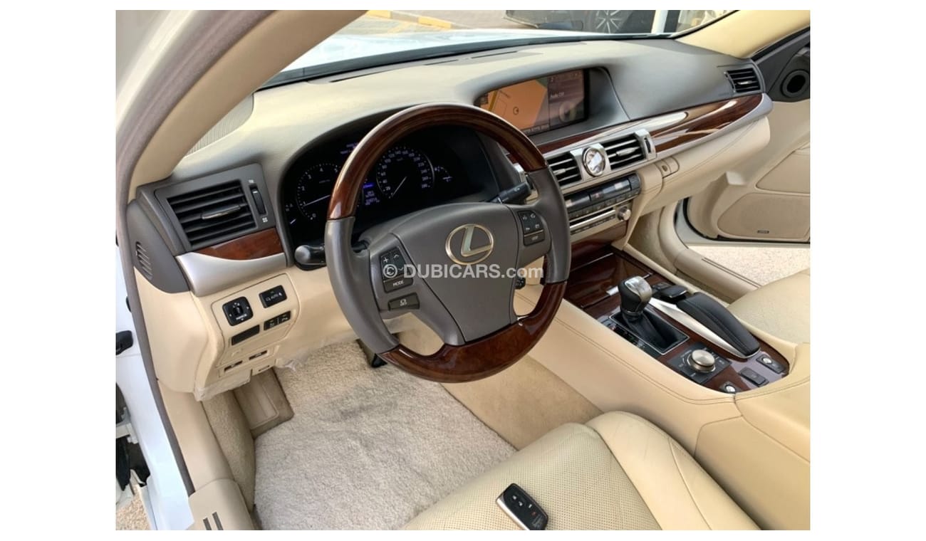 Lexus LS460