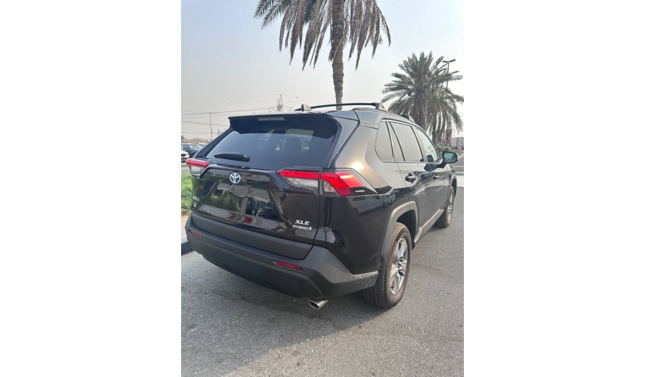 تويوتا راف ٤ 2022 RAV4 xle Hybrid full option 4x4