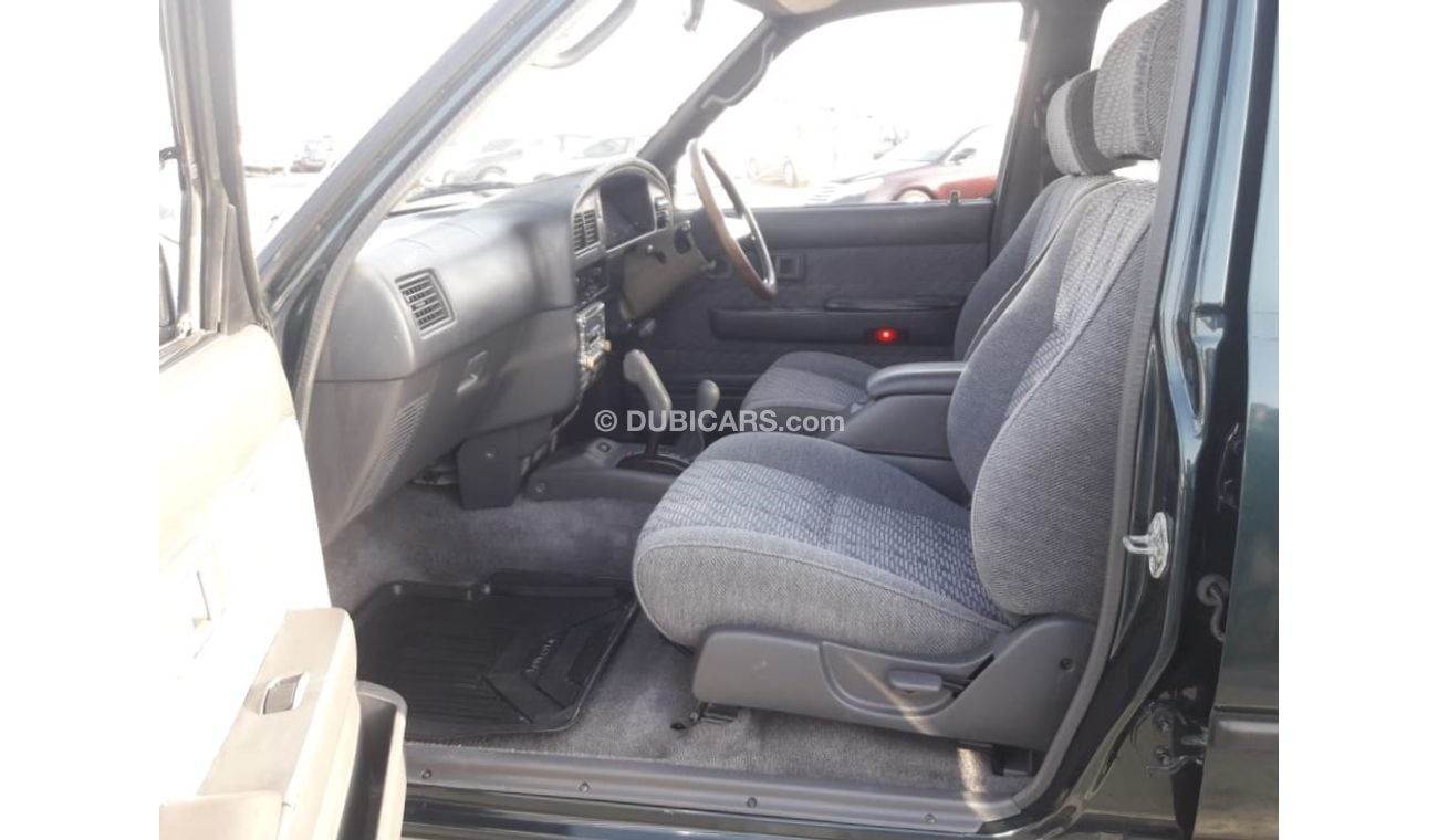 Toyota Hilux Toyota Hilux pickup RIGHT HAND DRIVE (Stock no PM 761)