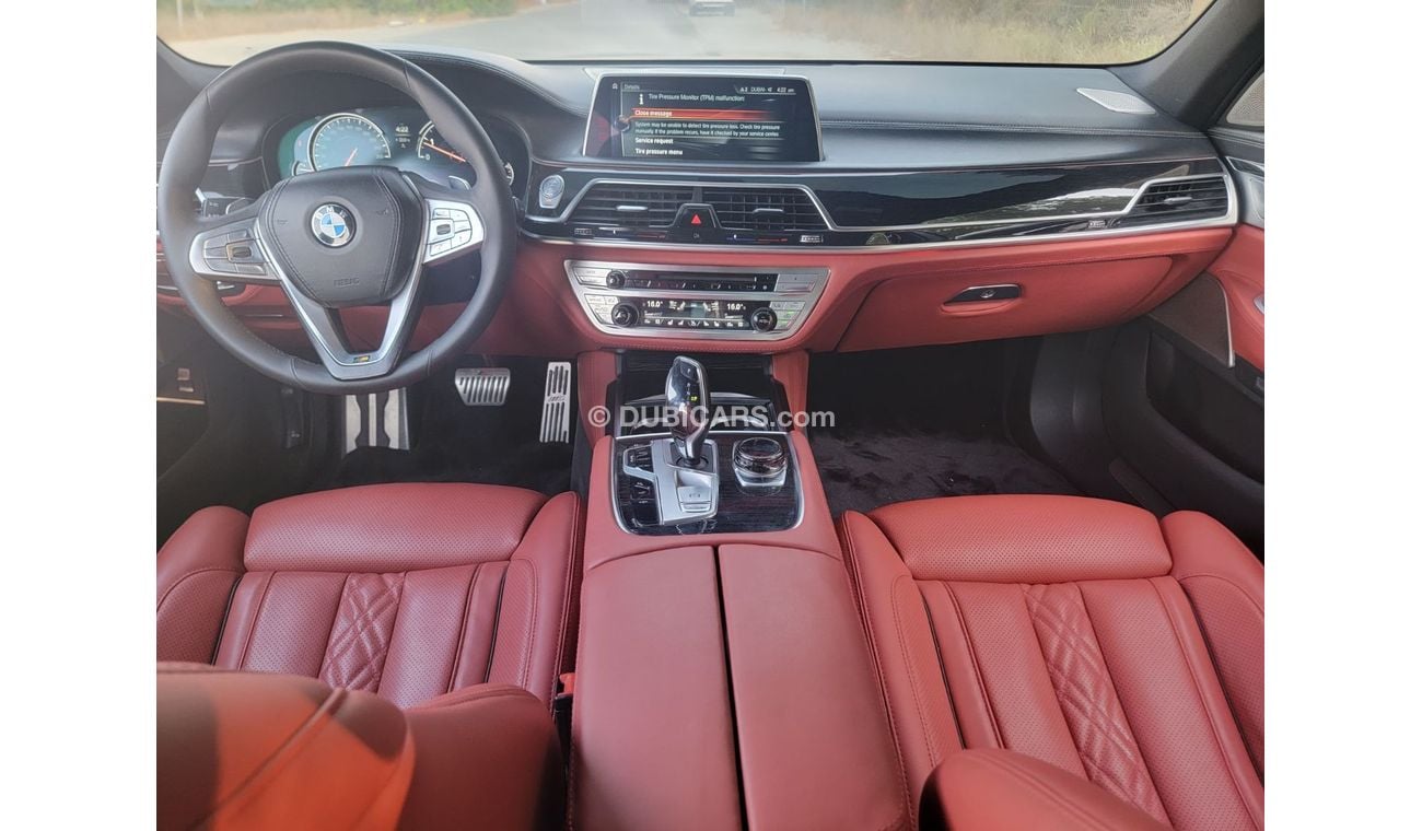 BMW 750Li Luxury 4.4L (443 HP)