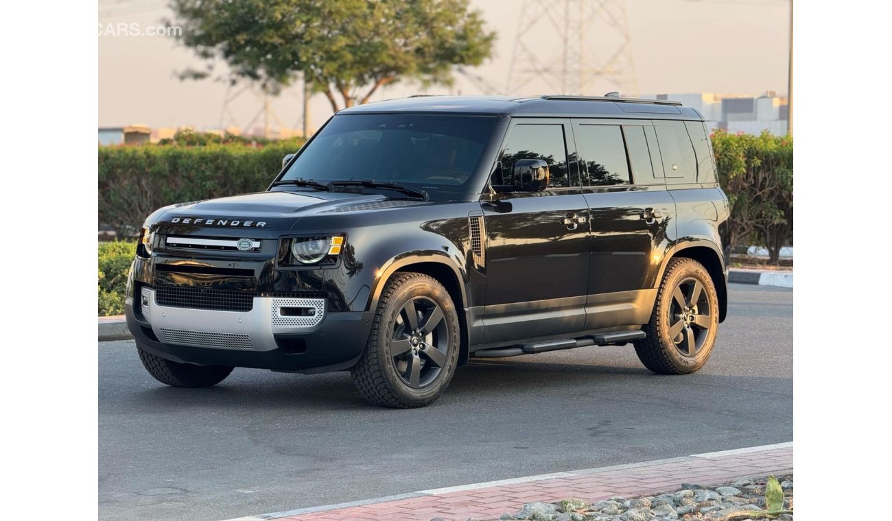 Land Rover Defender GCC SPEC UNDER WARRANTY AND SERVICE