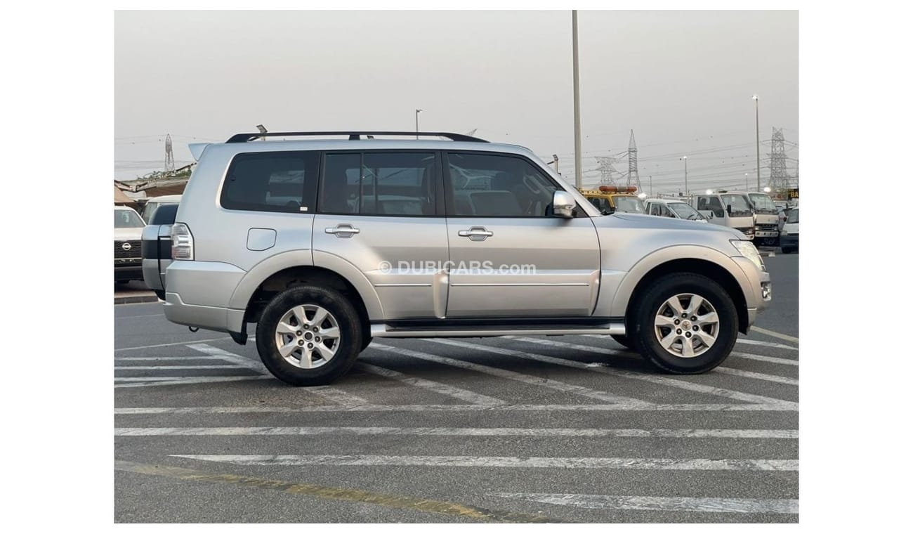 Mitsubishi Pajero 2022 Mitsubishi Pajero GLS 3.0L MidOption+ 7 Seater - 4x4 AWD - Rear CAM - Original Paint - 47,000 K