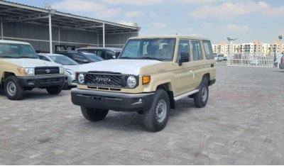 Toyota Land Cruiser Hard Top TOYOTA LC 76 HARDTOP 4.2L DIESEL V6 2024 COLOR WHITE  AND BEIGE