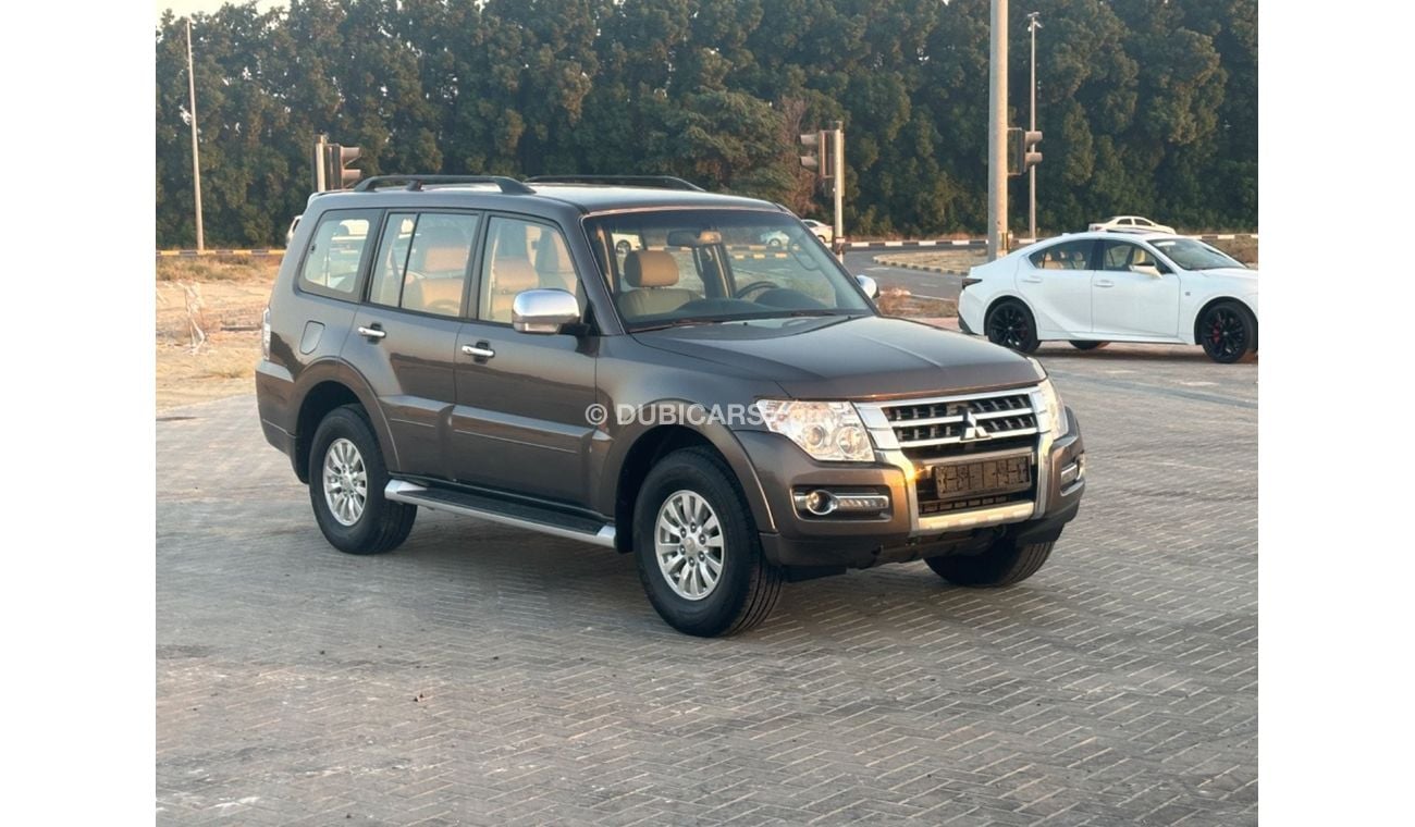 Mitsubishi Pajero GLS Base 3.5L (7 Seater)