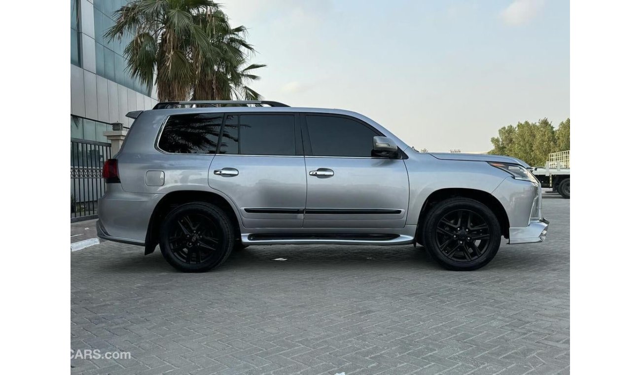 Lexus LX570 لكزس LX 570 s خليجي 2010 محول 2020