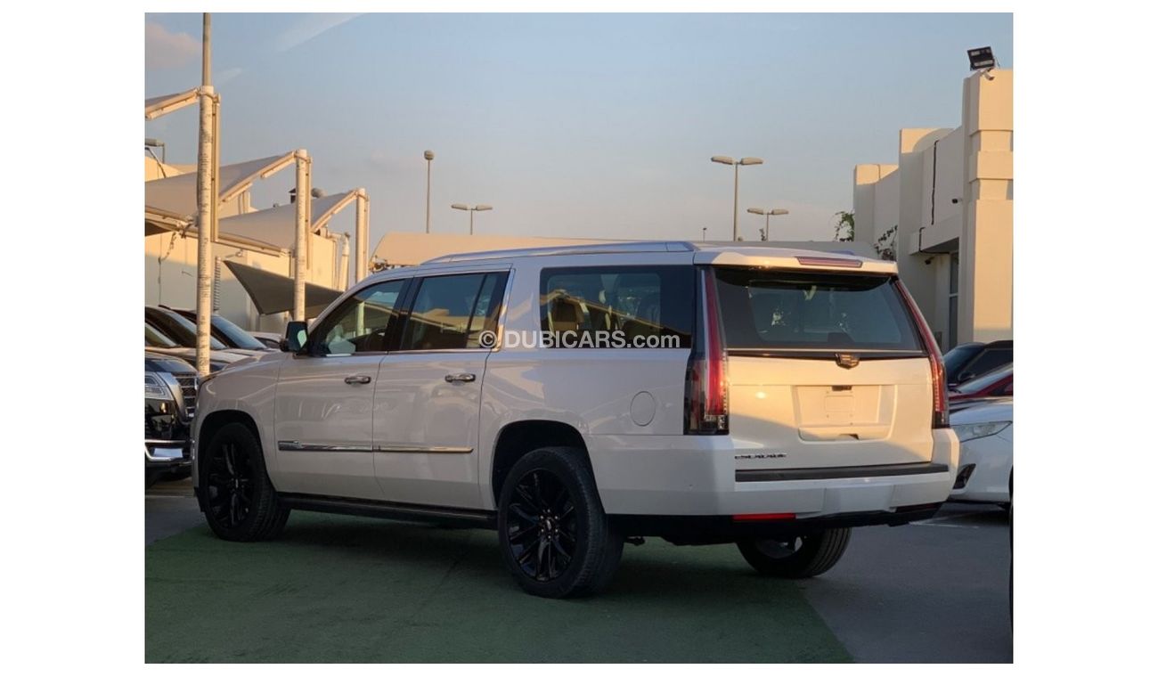 Cadillac Escalade ESV Premium