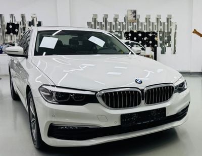 بي أم دبليو 520i Std 2.0L