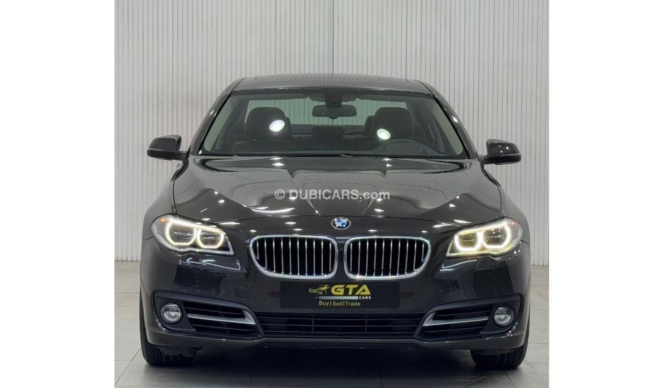 بي أم دبليو 528i Exclusive 2.0L 2015 BMW 528i, Full Service History, Full Options, Excellent Condition, GCC