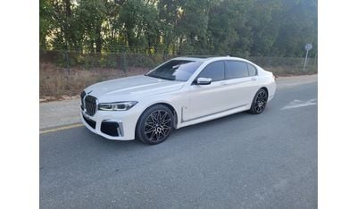 BMW 750Li Luxury 4.4L (443 HP)