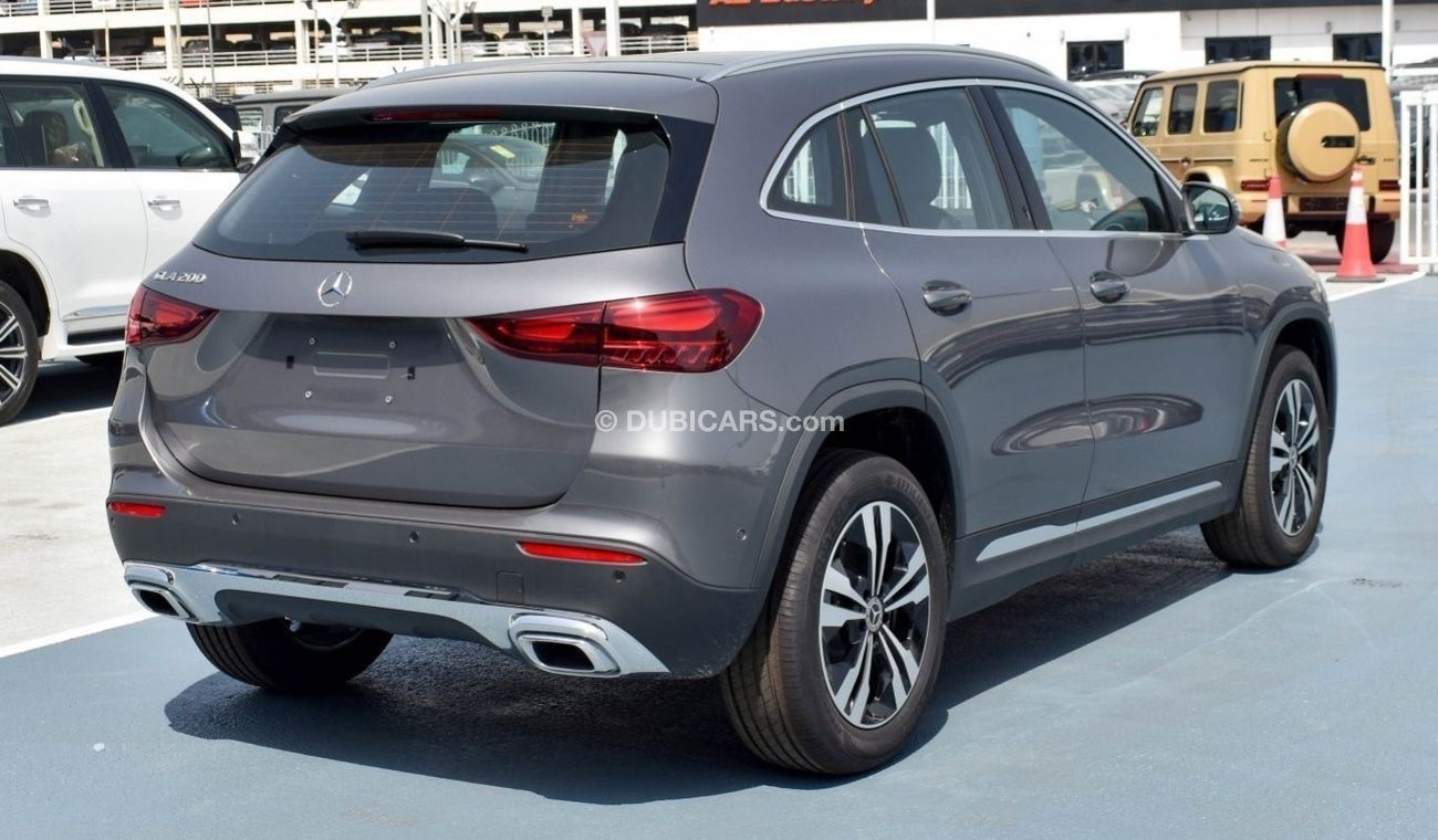 مرسيدس بنز GLA 200