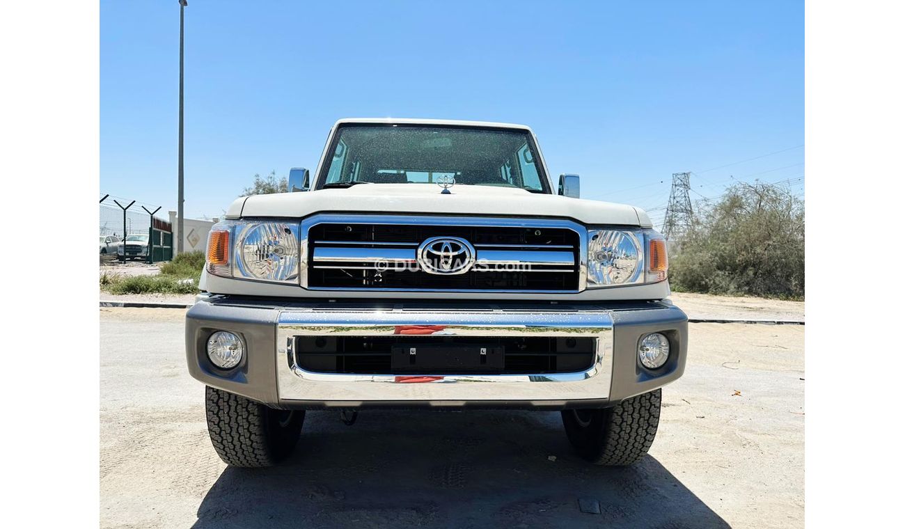 New Toyota Land Cruiser Pickup LC79 D/C PETROL 4.0L V6 2022 NEW 2022 ...