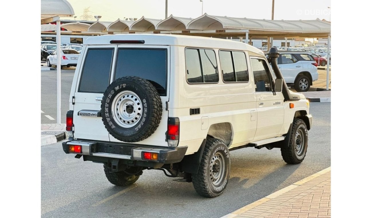 Toyota Land Cruiser Hard Top