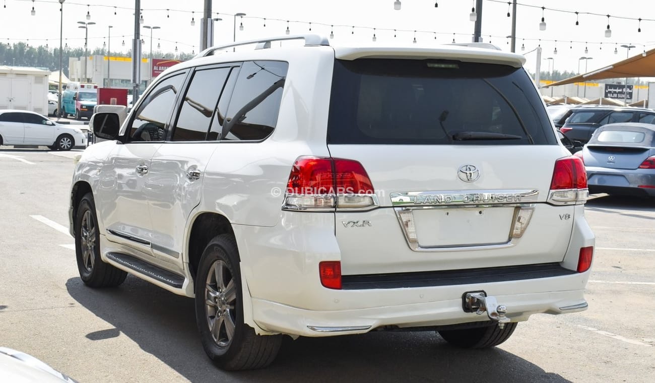 Toyota Land Cruiser VXR V8