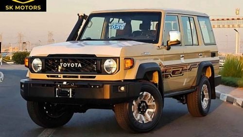 Toyota Land Cruiser Hard Top 4.0L PETROL / AT / DIFF LOCK/ WINCH SNORKEL / FULL OPTION (CODE # 68081)