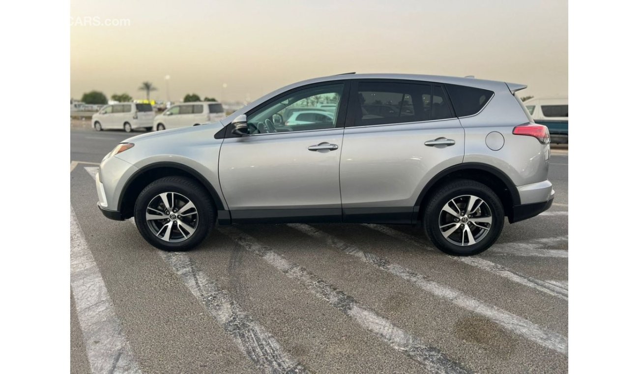 Toyota RAV4 2018 TOYOTA RAV4 XLE - LEATHER SEATS + SUNROOF + Rear Camera + CRUISE CONTROL