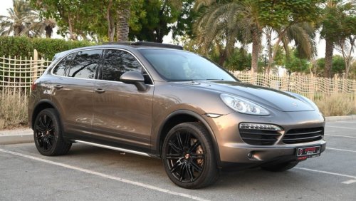 بورش كايان أس 0% DP - AGENCY MAINTAINED - PORCSHE CAYENNE S 2014 - PANAROMIC ROOF - 4.6TC V8 4WD - WELL MAINTAINED