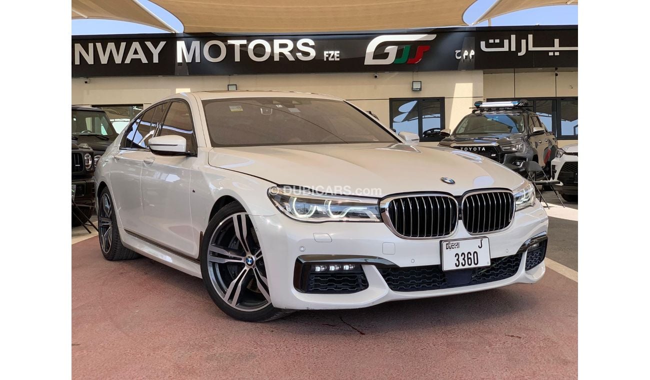 بي أم دبليو 750Li Luxury 4.4L (443 HP)