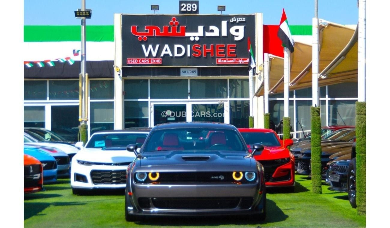 دودج تشالينجر SRT  V8 Scat Pack 6.4L (485 HP)--VERY CLEAN AND GOOD CONDITION