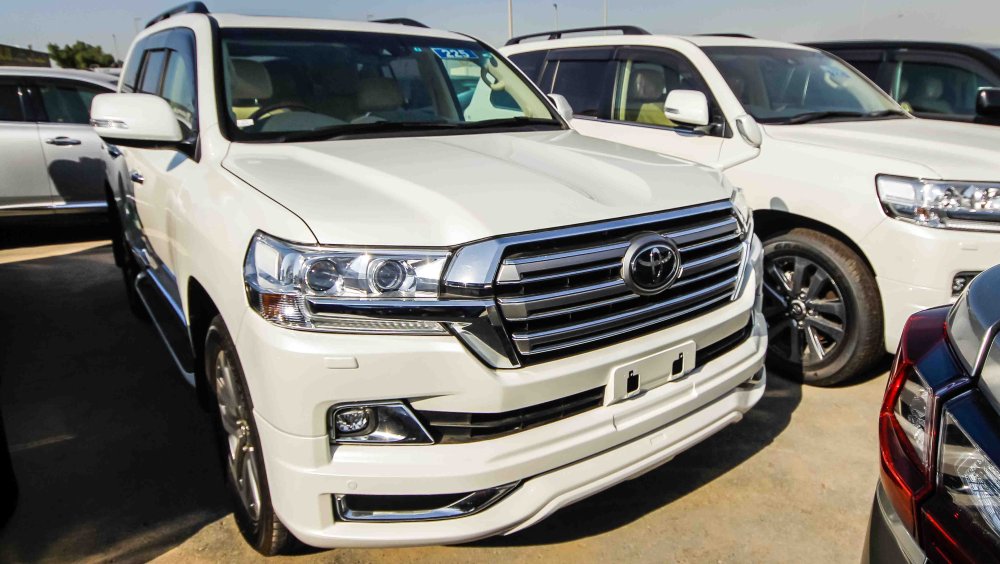 Toyota Land Cruiser ZX V8 for sale: AED 255,000. White, 2016