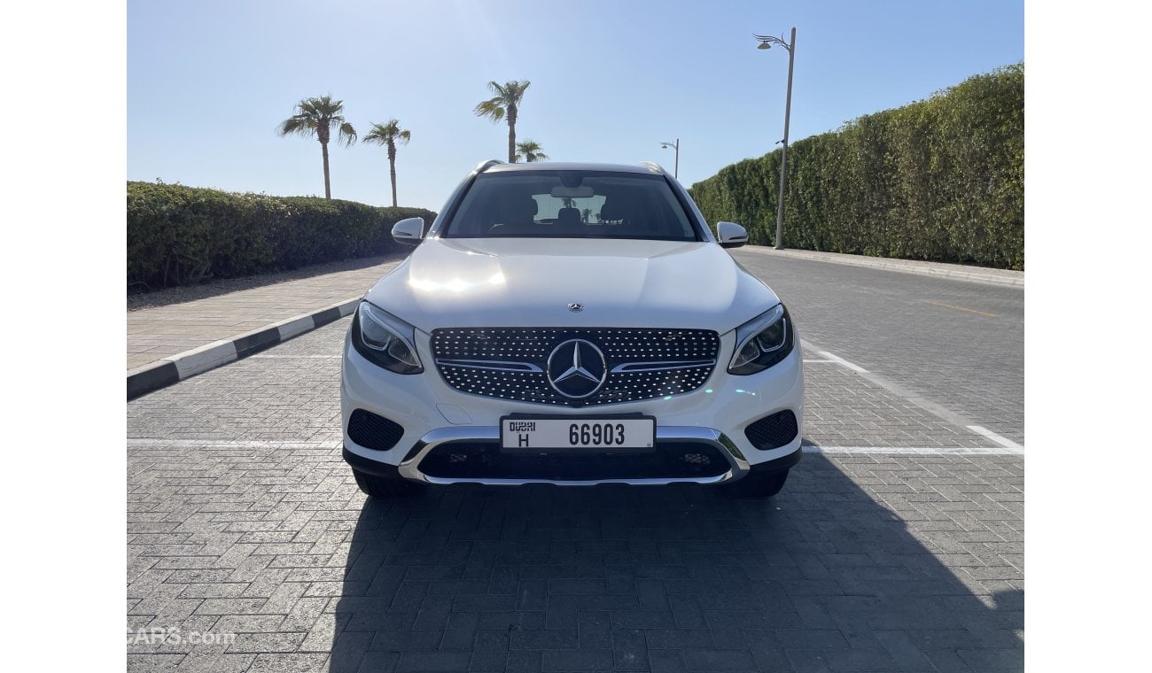 Mercedes-Benz GLC 300 Full option