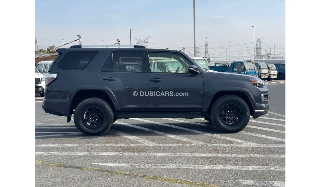 تويوتا Runner4 *Offer*2022 Toyota 4Runner SR5 Premium - 4x4 AWD - 4.0L V6 - New Color - -UAE PAS