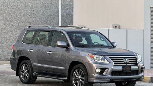 Lexus LX570 Platinum Signature 5.7L LEXUS LX570s 2014 GCC// ACCIDENTS FREE// FULL OPTIONS// PERFECT CONDITION