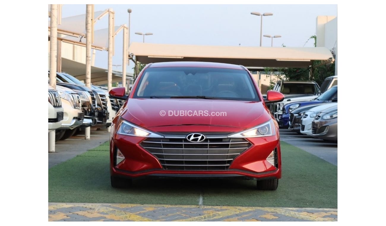 Used Hyundai Elantra Base 2020 for sale in Dubai 684920