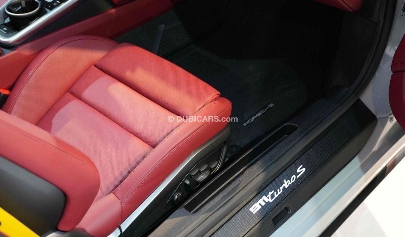 بورش 911 Cabriolet | Brand New | 2024 | Crayon | Interior Red Bordeaux