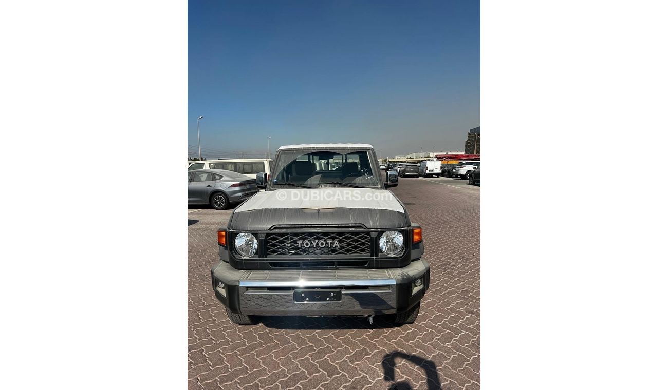 Toyota Land Cruiser Pick Up LC79 SC AT 4.0L PETROL 2024MY