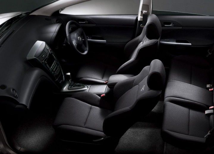 Toyota Caldina interior - Seats