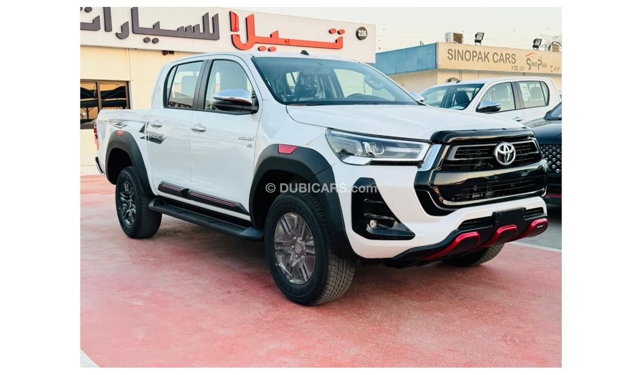 تويوتا هيلوكس TOYOTA HILUX 4.0 AT FENDER WHITE 2025