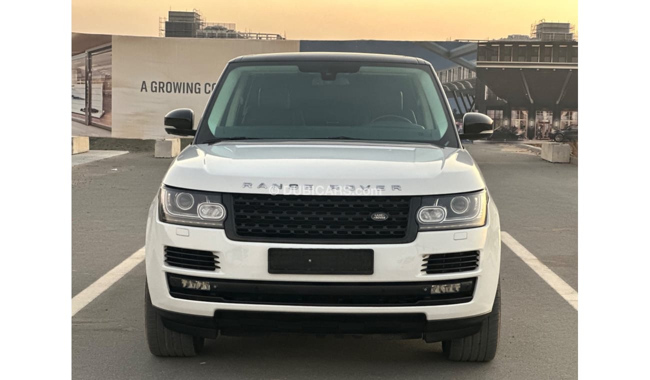 Land Rover Range Rover MODEL 2014 GCC CAR PERFECT CONDITION FULL OPTION PANORAMIC ROOF 2 keys