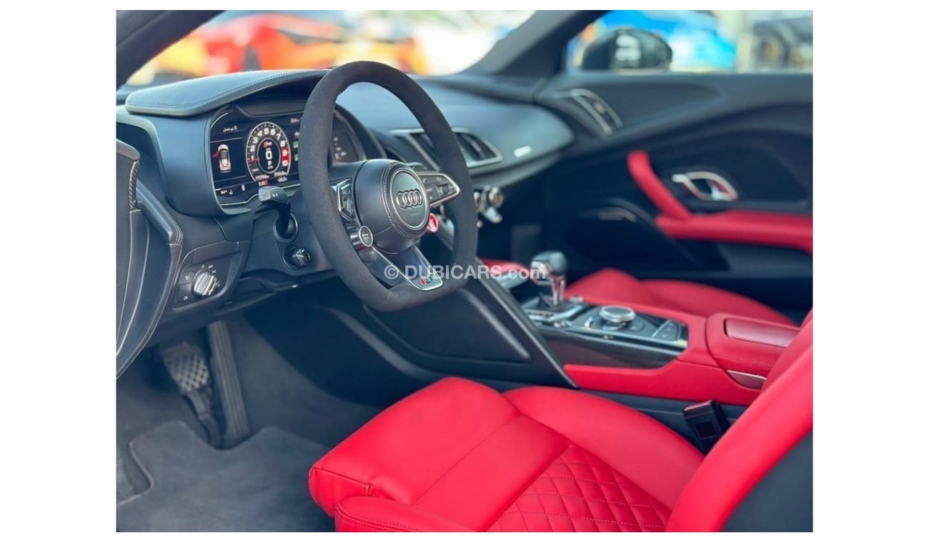 Audi R8 Spyder V10 Plus AUDI R8 2017 SPYDER  GCC