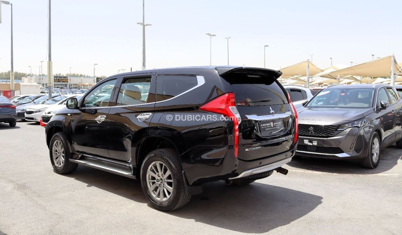 Mitsubishi Montero GLX ACCIDENTS FREE - GCC - ENGINE 3000 CC - PERFECT CONDITION INSIDE OUT