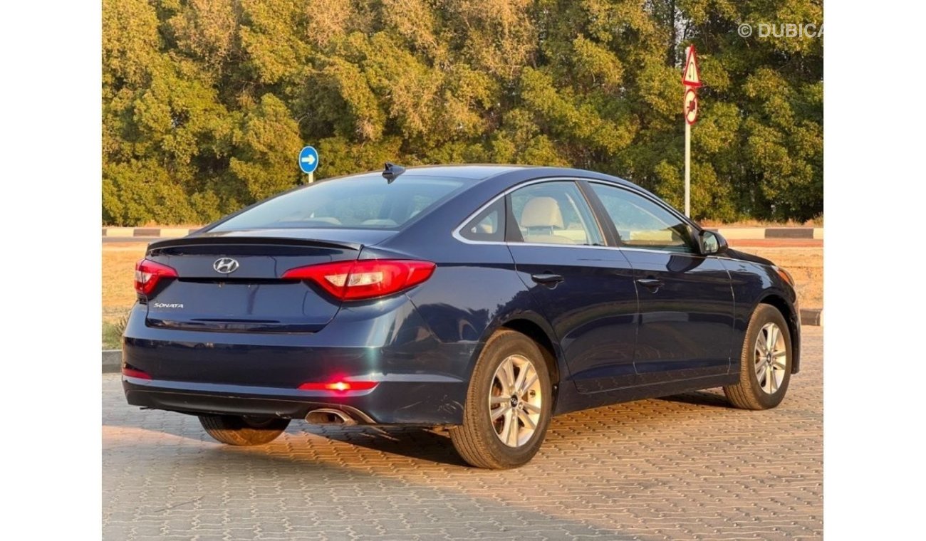 Hyundai Sonata SE The car is in a very good condition, a lot of simple accident without any damage and the original