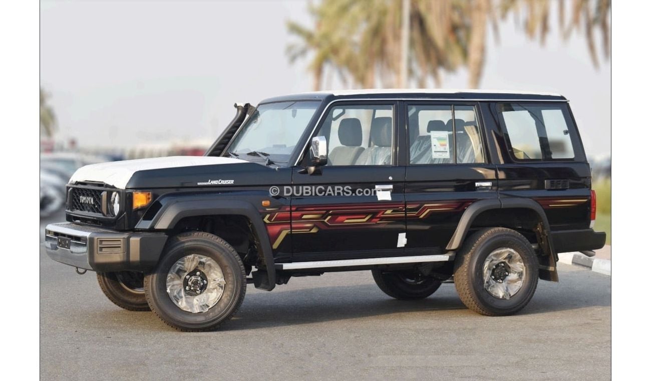 Toyota Land Cruiser 70 2024 TOYOTA 70 SERIES (GRJ76) 4.0L PETROL MANUAL TRANSMISSION WITH 5DOOR+2AIRBSG+6STR+WOOD+POWER+16”