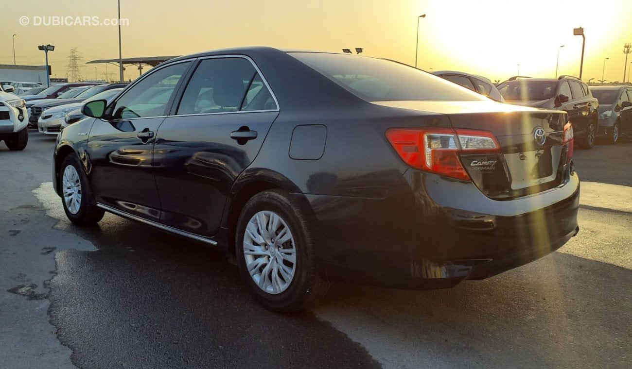 تويوتا كامري Toyota Camry LE Hybrid