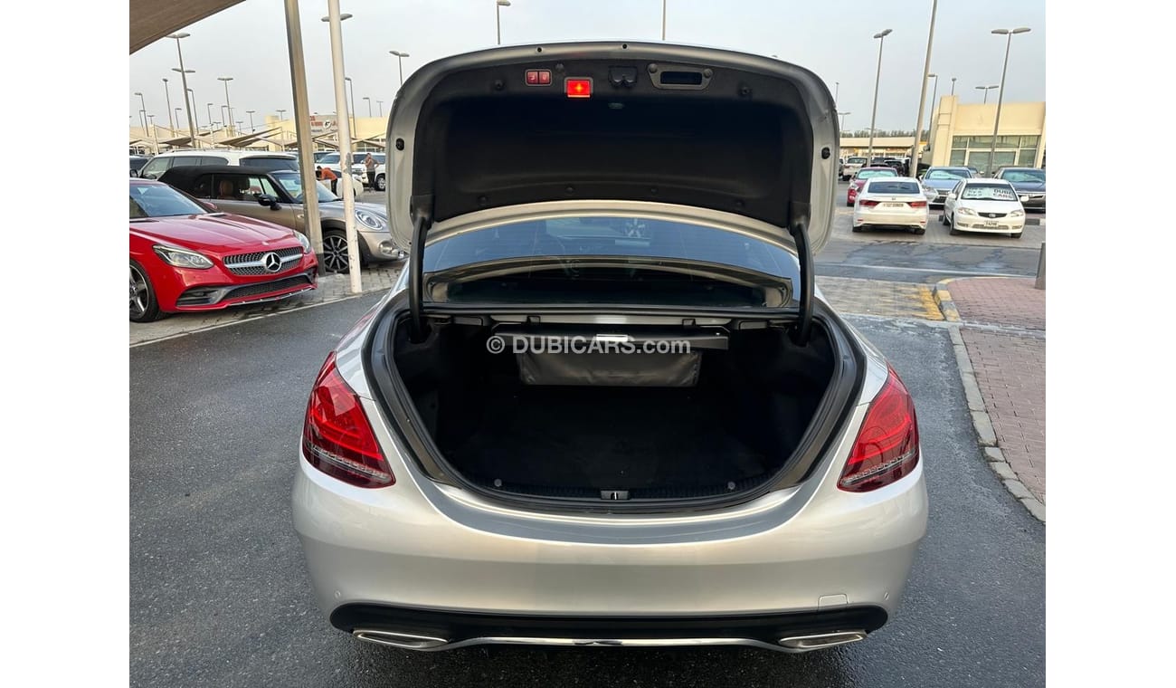 مرسيدس بنز C 300 Mercedes C300 _American_2020_Excellent Condition _Full option