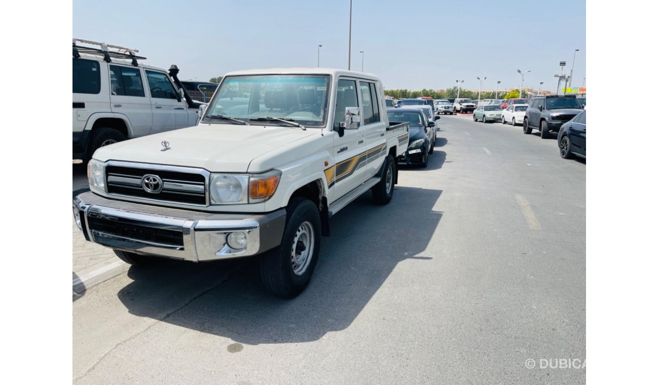 تويوتا لاند كروزر بيك آب Toyota landcuriser pickup 2018 V6 Petrol left hand drive