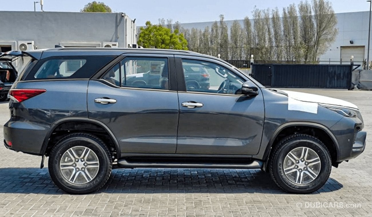 تويوتا فورتونر TOYOTA FORTUNER 2.7L 4WD PETROL 2024