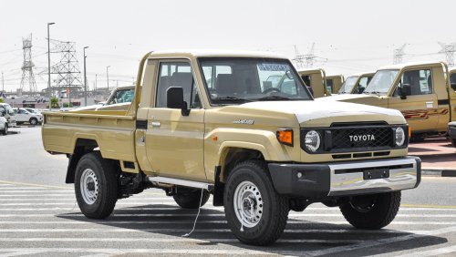 تويوتا لاند كروزر بيك آب 4.0L V6 Petrol Single Cabin  M/T