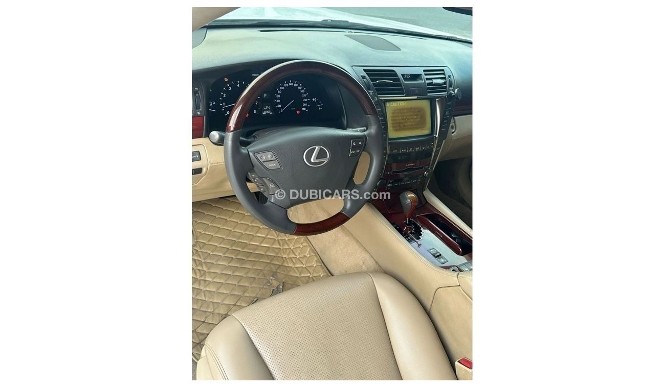 Lexus LS460