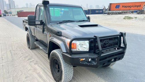 Toyota Land Cruiser Pick Up