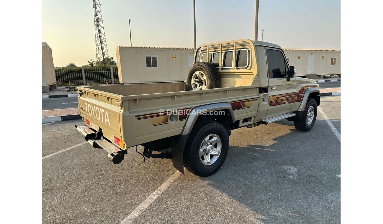 Toyota Land Cruiser Pick Up TWO DOOR