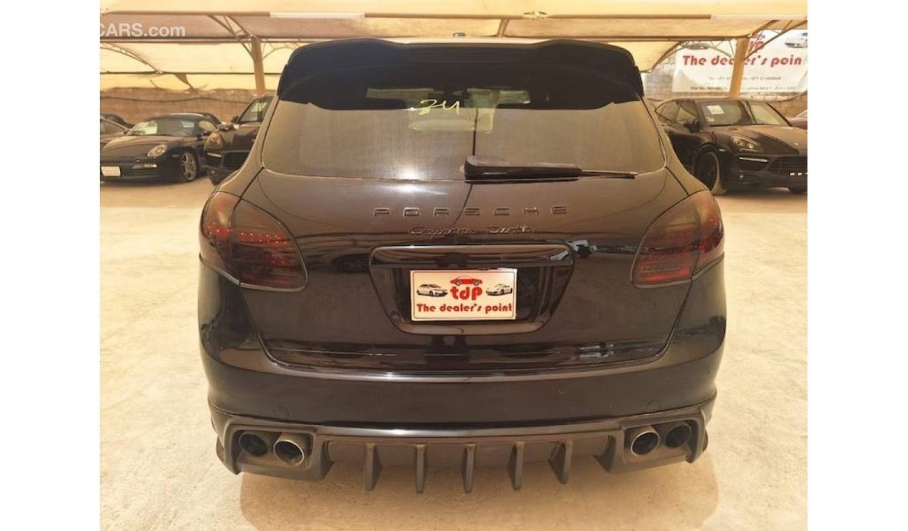 بورش كايان PORSCHE CAYENNE 4.8L TURBO WITH SUNROOF AND AERO BODY KIT 2011 IN EXCELLENT CONDITION