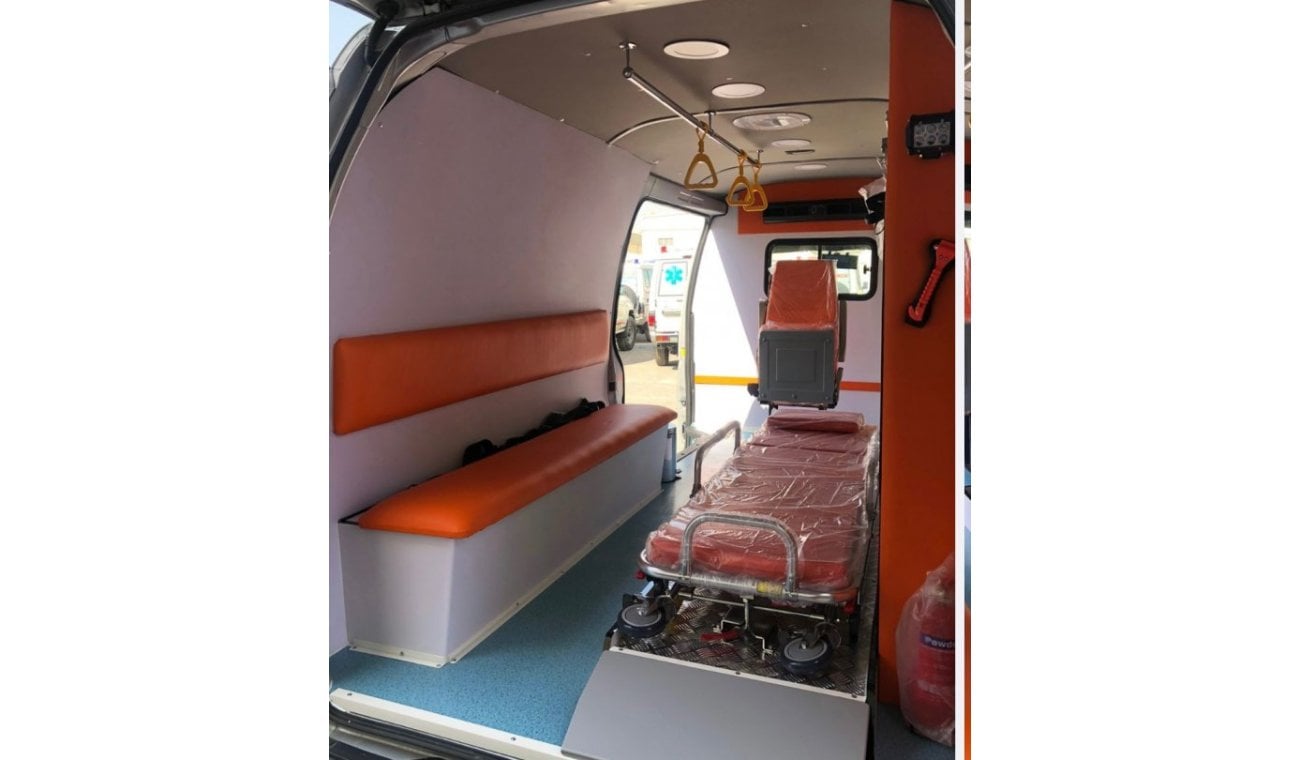 تويوتا هاياس 2023 TOYOTA HIACE HI ROOF AMBULANCE 3.5L Petrol Zero KM