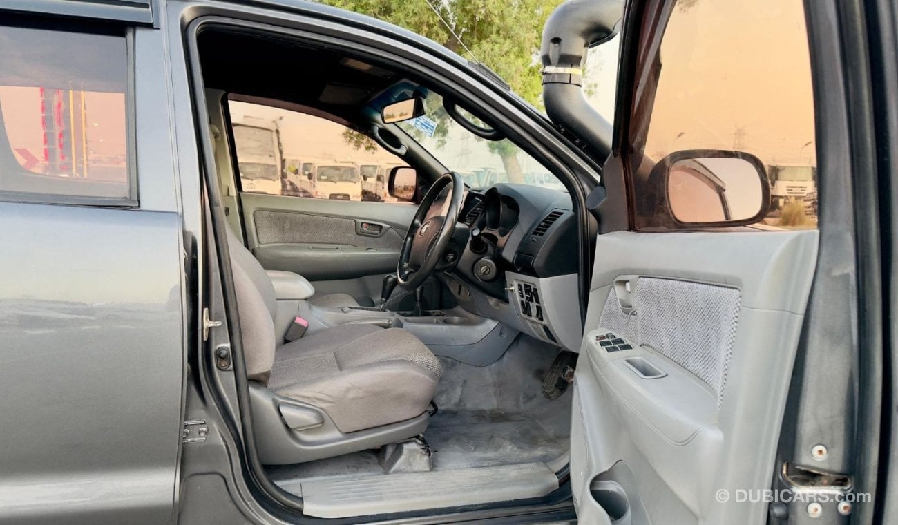 Toyota Hilux DOUBLE CABIN | PREMIUM BULL BAR INSTALLED | RHD | 3.0L DIESEL ENGINE