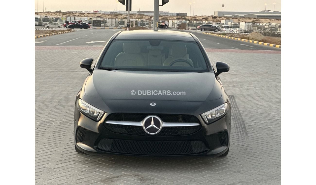 مرسيدس بنز A 200 Premium + 1.4L MODEL 2020 GCC CAR PERFECT CONDITION INSIDE AND OUTSIDE FULL OPTION PANORAMIC ROOF LE