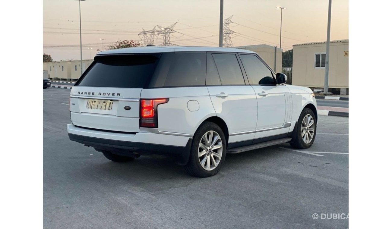 Land Rover Range Rover HSE GCC SPEC NEAT AND CLEAN